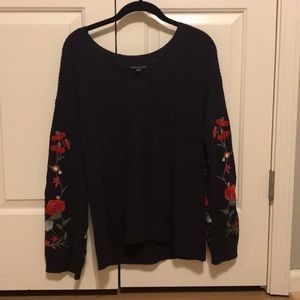Long sleeve sweater navy embroidered